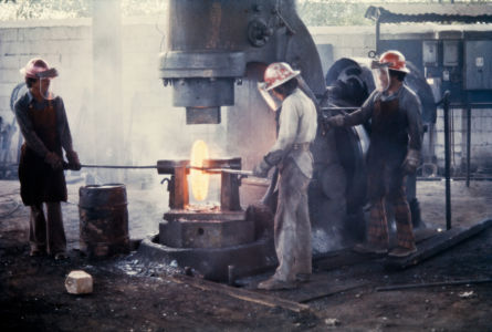 1976 Trabajadores Caballando Anillo