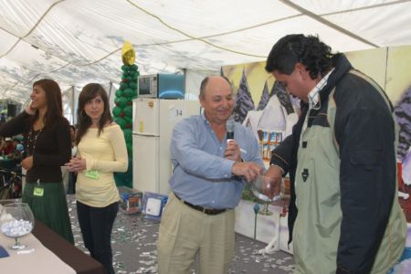 2005 AA Rifa De Regalos Posada Navideña